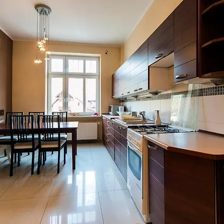 Apartament Everysky Konstytucji 3 Go Maja 75 5 Apartamento